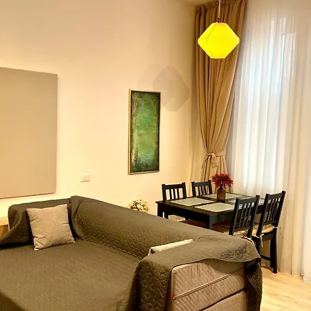 Апартаменты Flat In Near Old Town