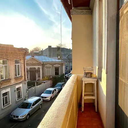 Apartment Flat In Near Old Town